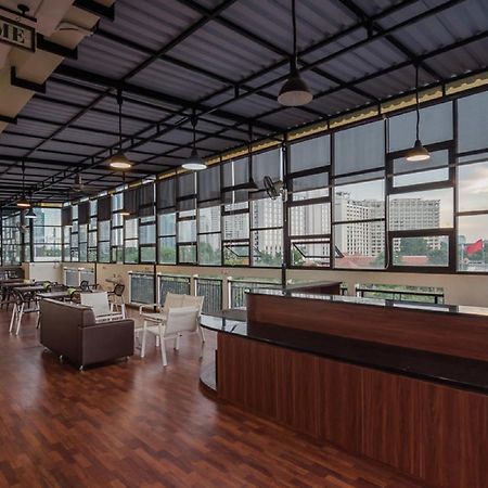 Reddoorz Plus Near Semanggi Джакарта Екстериор снимка
