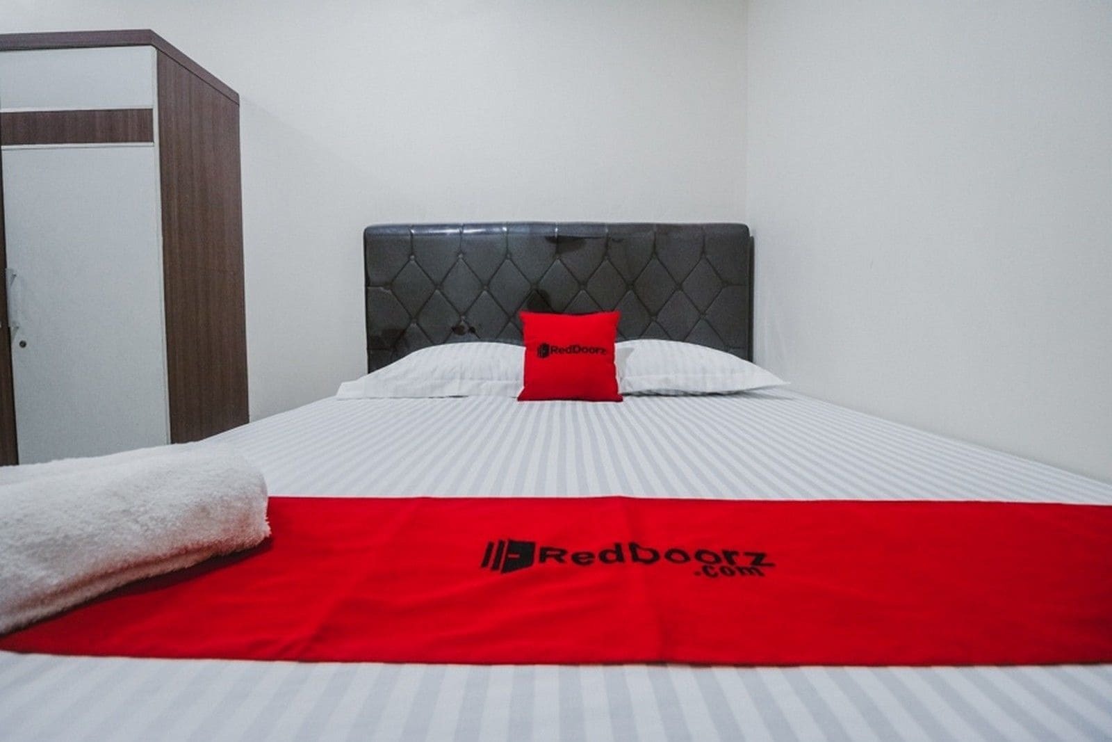 Reddoorz Plus Near Semanggi Джакарта Екстериор снимка